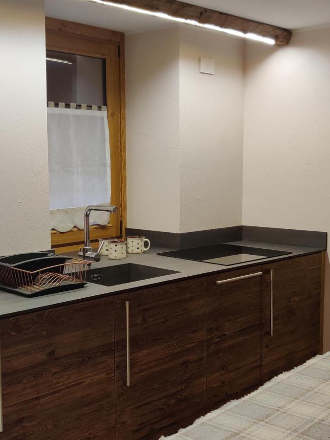 Au Fond Du Bourg Appartement Aosta Buitenkant foto