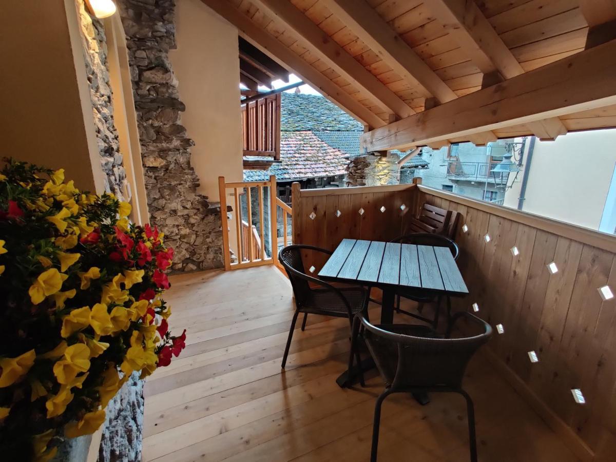 Au Fond Du Bourg Appartement Aosta Buitenkant foto
