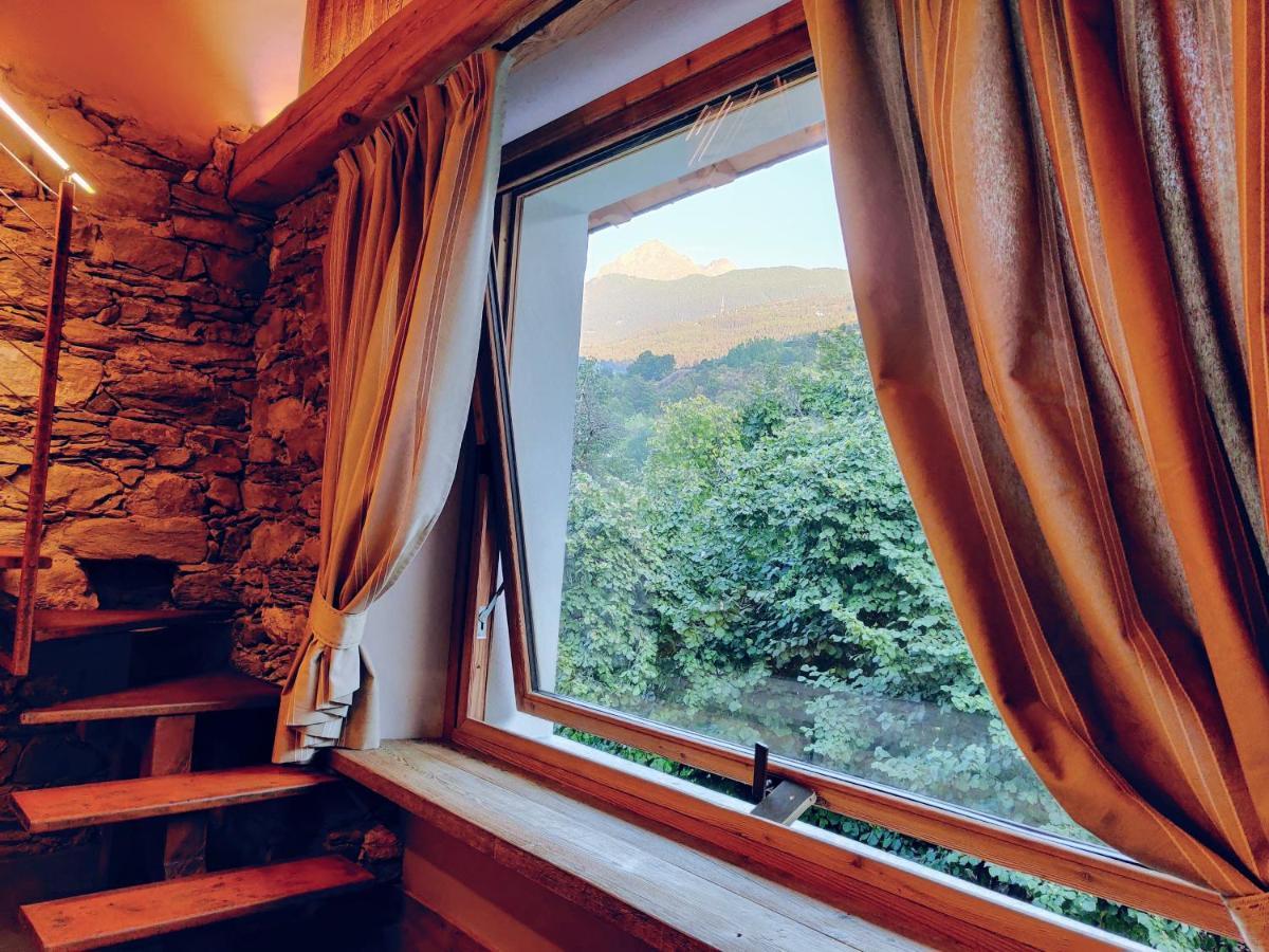Au Fond Du Bourg Appartement Aosta Buitenkant foto